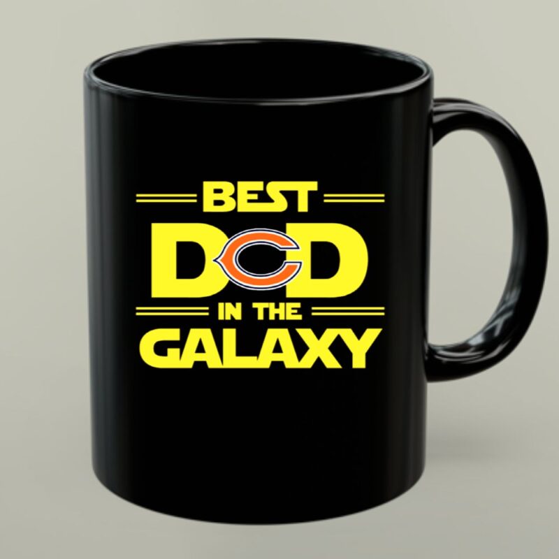 Best Dad in the Galaxy Chicago Bears Fan Tribute with Iconic Mug 1.jpg