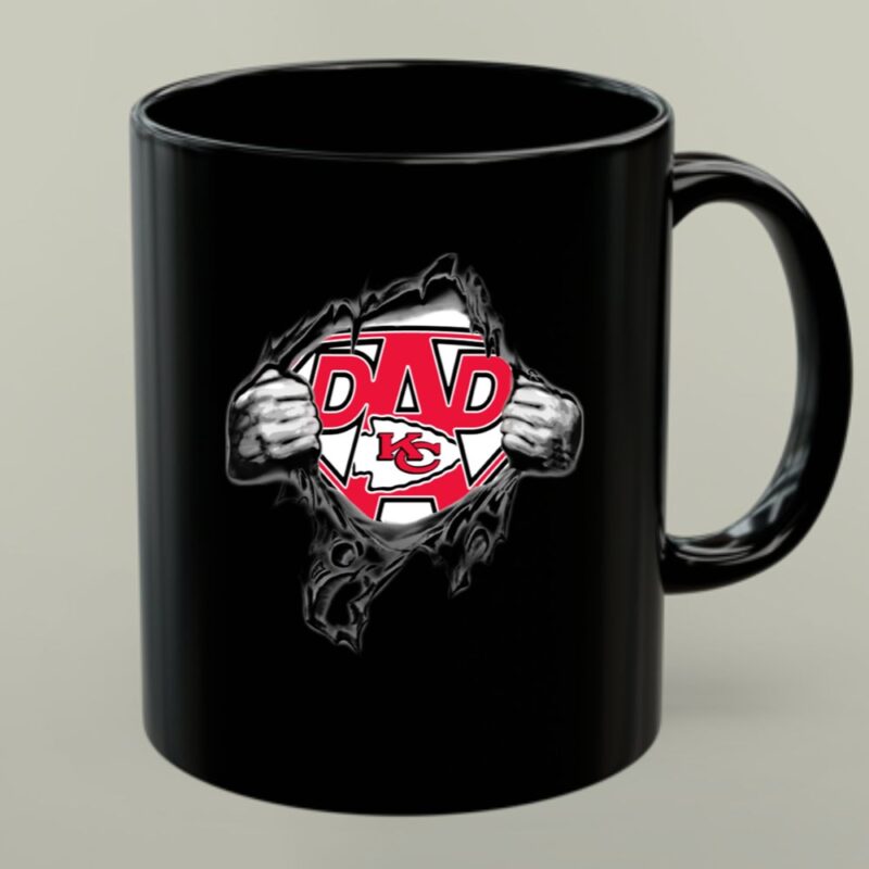 Kansas City Chiefs Super Dad Emblem 1 mug.jpg