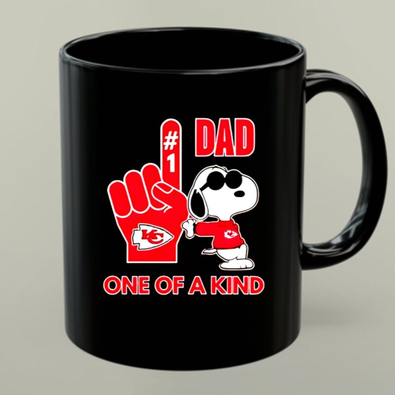 Snoopy Kansas City Chiefs 1 DAD One Of A Kind 1 mug.jpg