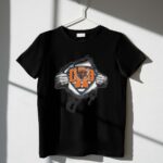 Superdad Chicago Bears Logo Inside Superhero Emblem 1 T Shirt.jpg